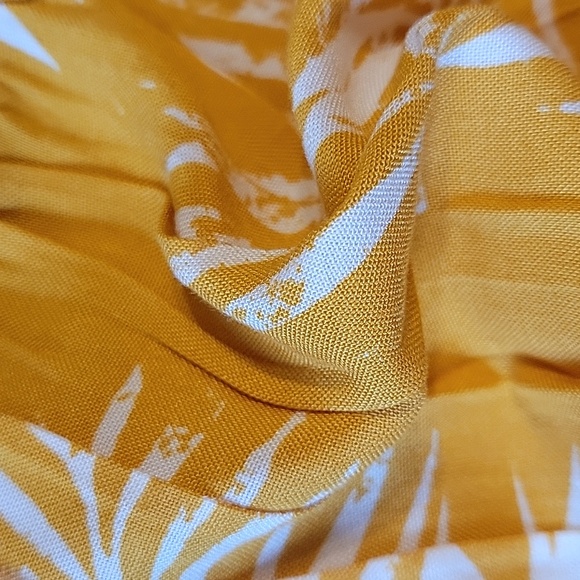 Roxy womens Mineral Yellow Floral Ruffle strap blouse size large - Picture 8 of 12